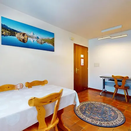 Lejlighed One-bedroom In A Quiet Neighborhood Sierre