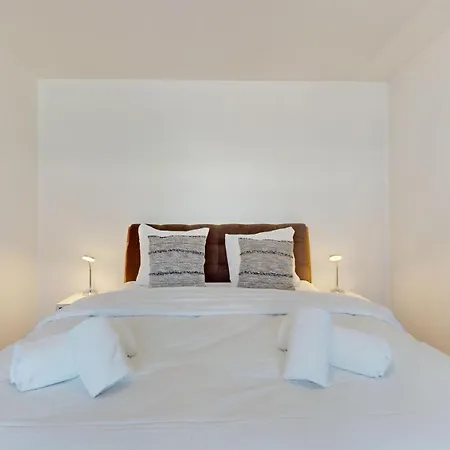 One-bedroom In A Quiet Neighborhood *